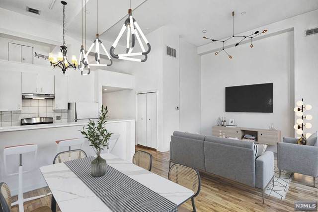 518 Gregory Avenue - Photo 1