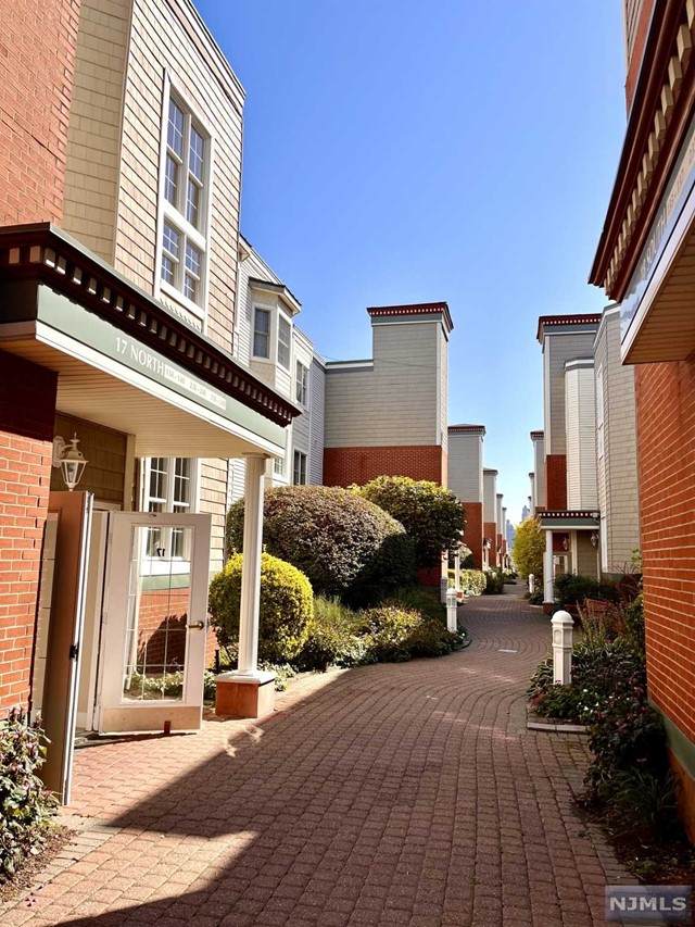 339 The Promenade - Photo 1