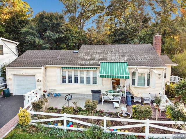 165 Glen Avenue - Photo 1