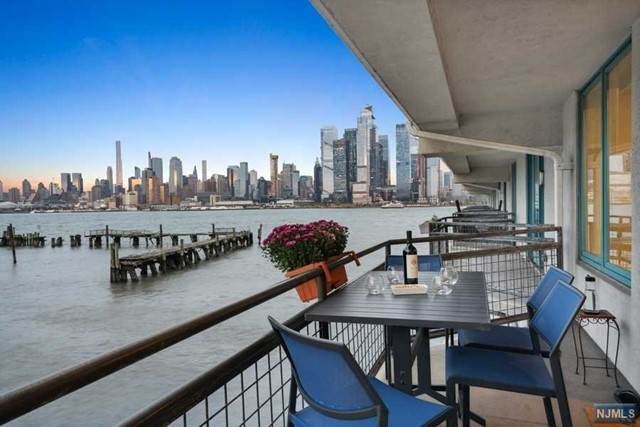 600 Harbor Boulevard - Photo 1