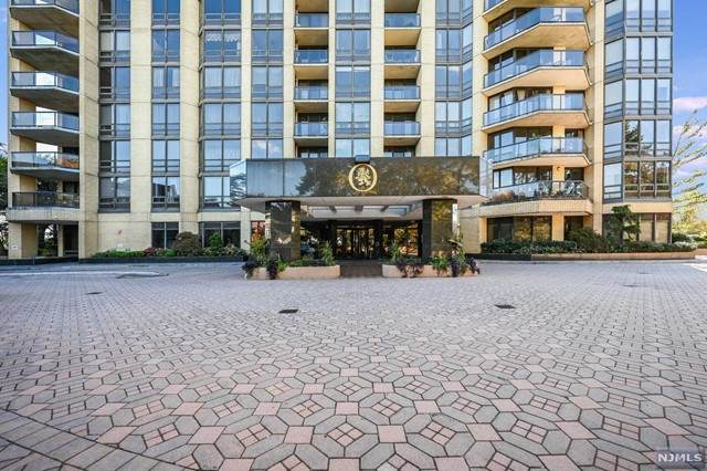 900 Palisade Avenue - Photo 1