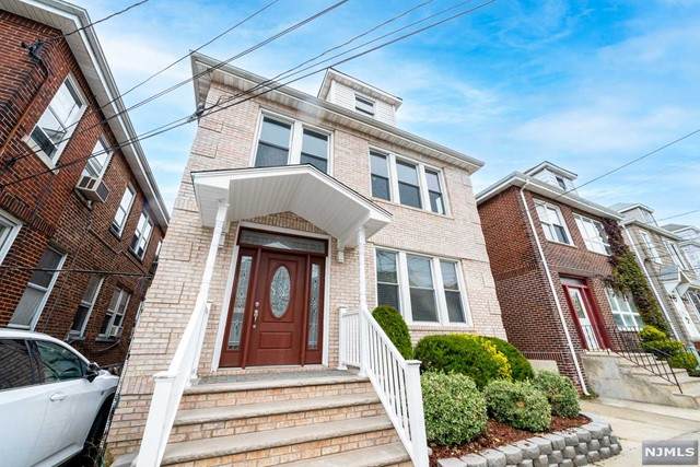 8605 2nd Avenue - Photo 1