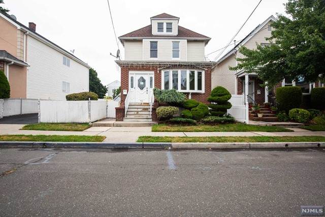 733 Hudson Avenue - Photo 1