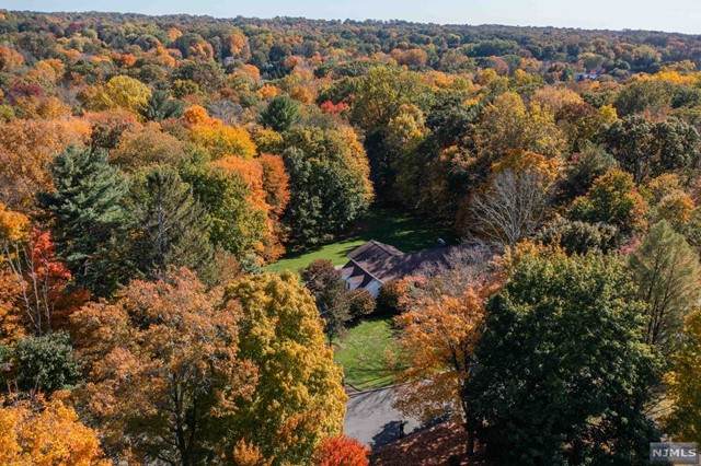 6 Valley Lane - Photo 1