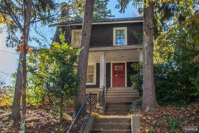 172 Bay Avenue - Photo 1