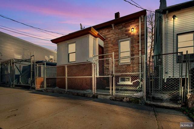 74 6th Street - Photo 1