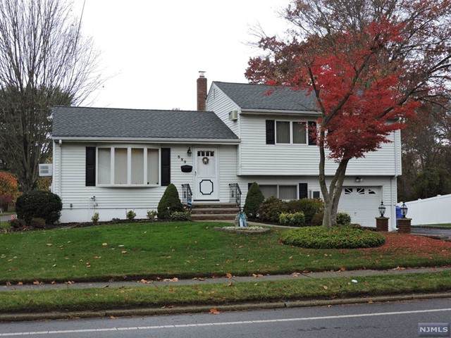 689 Pascack Road - Photo 1