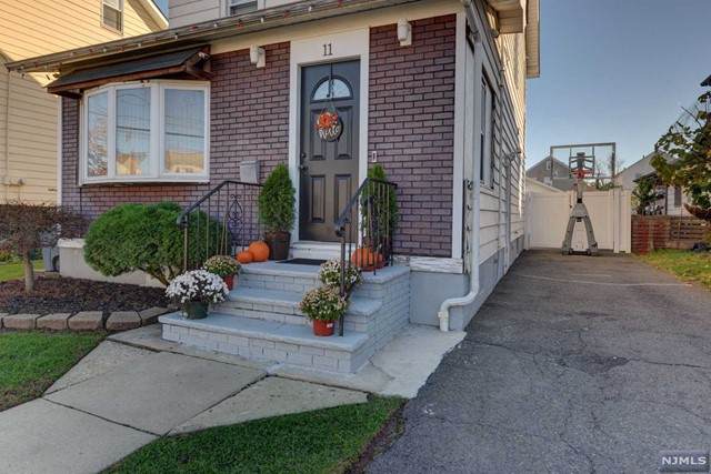 11 Continental Avenue - Photo 1