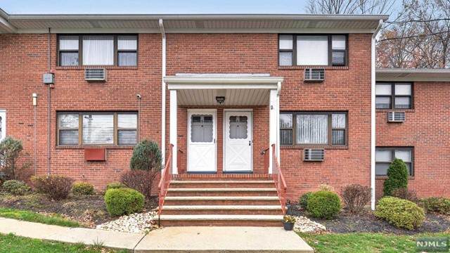 6 Colonial Drive - Photo 1