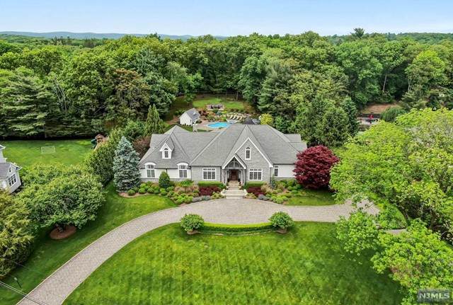 385 Long Bow Drive - Photo 1