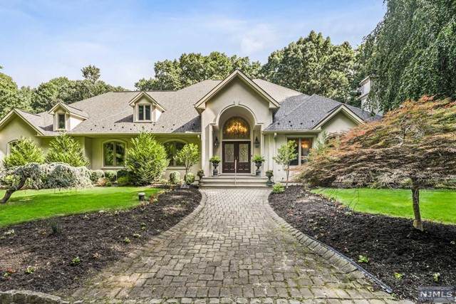 15 Cedarwood Lane - Photo 1