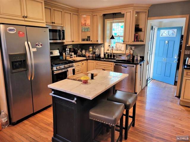 35 Ella Street - Photo 1