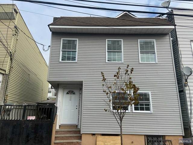 234 Kinney Street - Photo 1