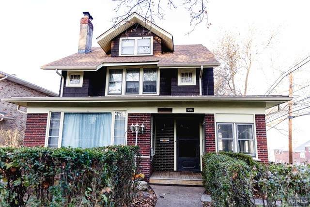 595 Hillside Street - Photo 1