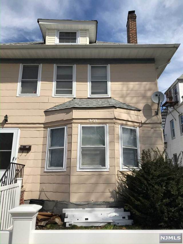 431 3rd Avenue - Photo 1