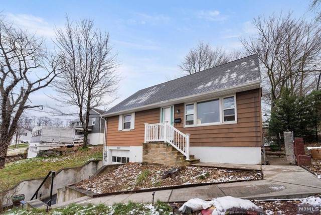 222 Floral Lane - Photo 1