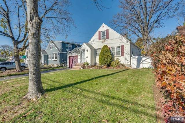 47 Stillman Avenue - Photo 1
