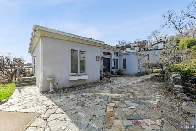 7 Shore Road - Photo 1