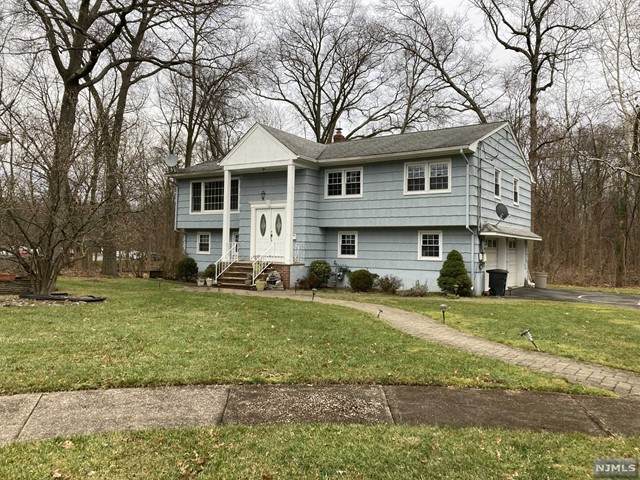 718 Spring Avenue - Photo 1