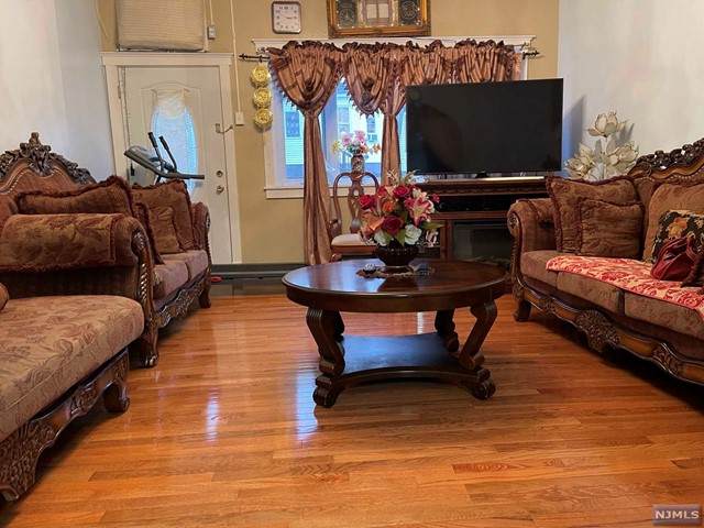 288 8th Street - Photo 1