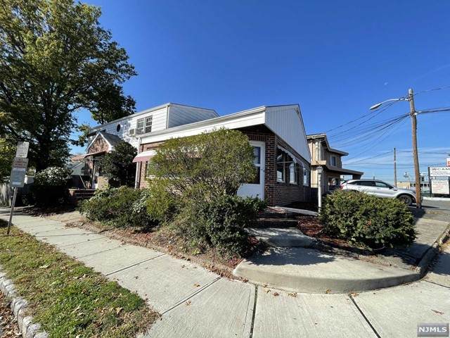 631-633 Joralemon Street - Photo 1