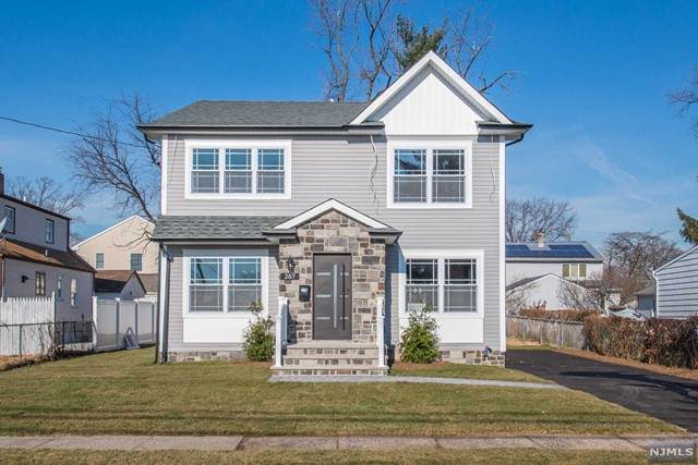287 Floral Lane - Photo 1