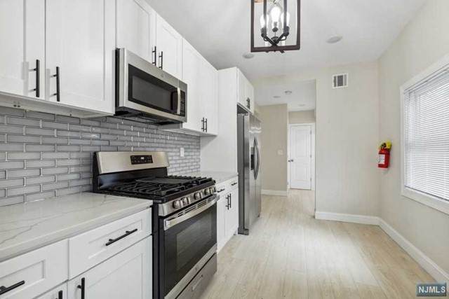 606 54th Street - Photo 1
