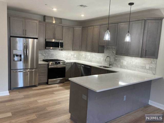293 Lafayette Avenue - Photo 1