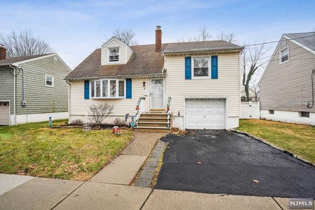 49 Carpenter Street - Photo 1