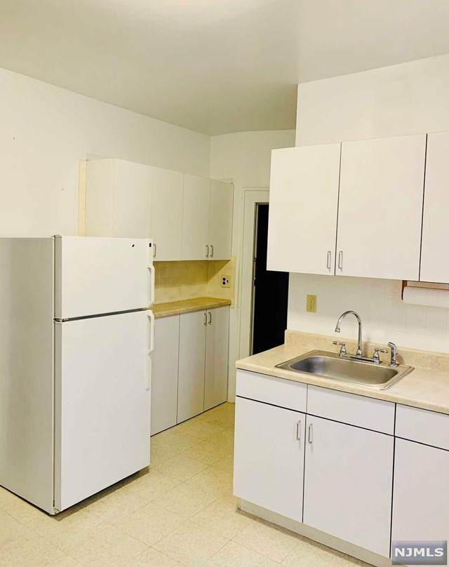 437 Lanza Avenue - Photo 1