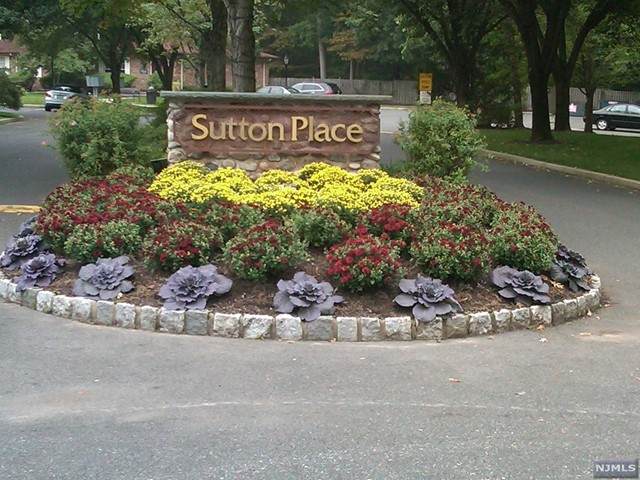 343 Sutton Place - Photo 1
