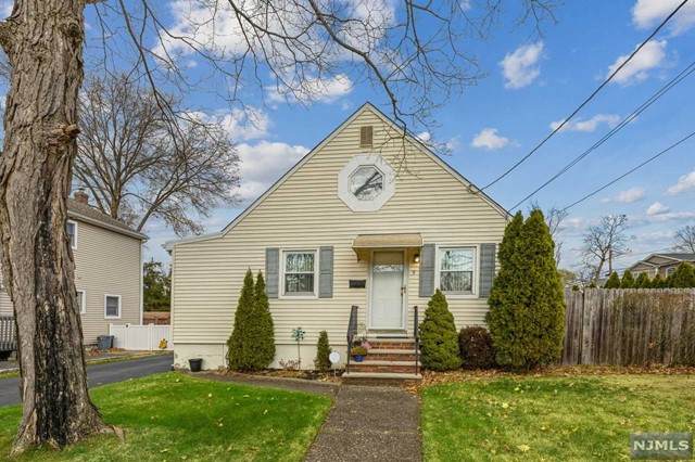 5 Glenwood Drive - Photo 1