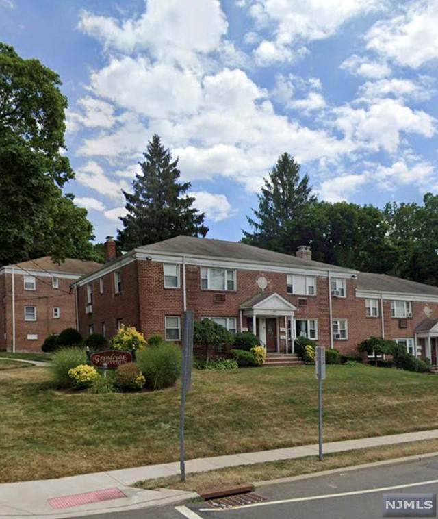 439 Grand Avenue - Photo 1
