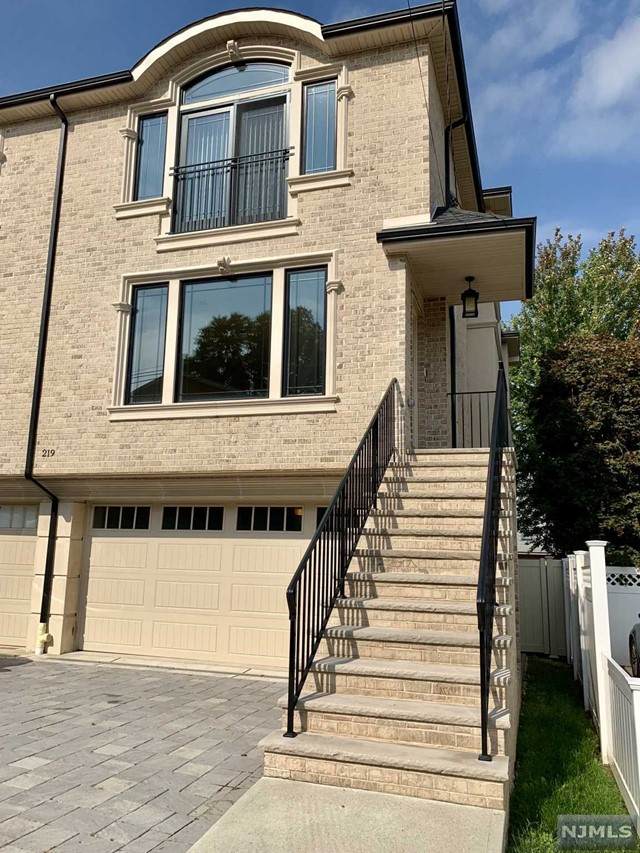219 Roff Avenue - Photo 1