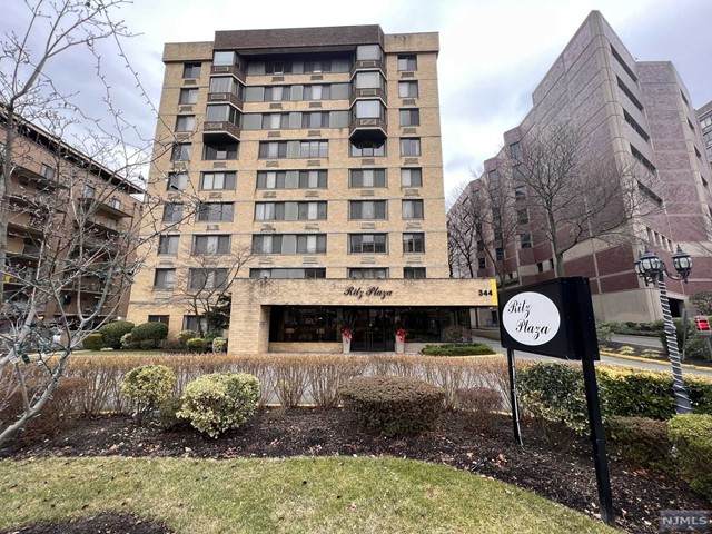 344 Prospect Avenue - Photo 1