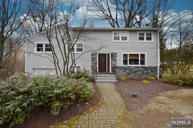 653 Woodside Avenue - Photo 1