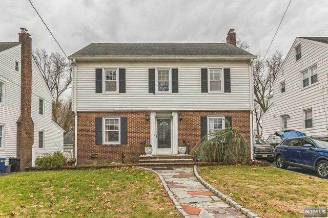 516 Twin Oaks Road - Photo 1