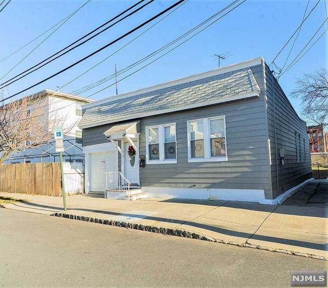 150 Heckel Street - Photo 1