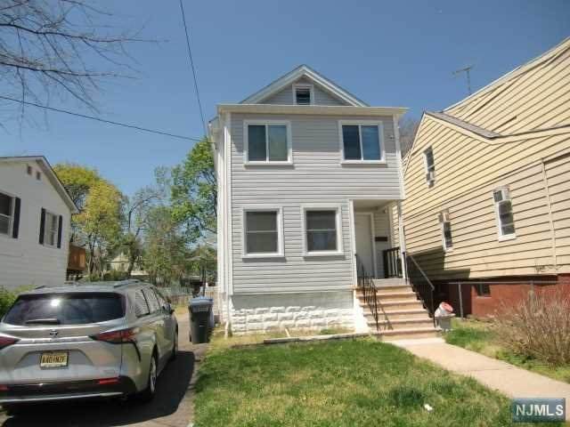 154 Humphrey Street - Photo 1