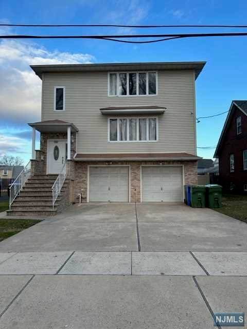 720 Walnut Street - Photo 1