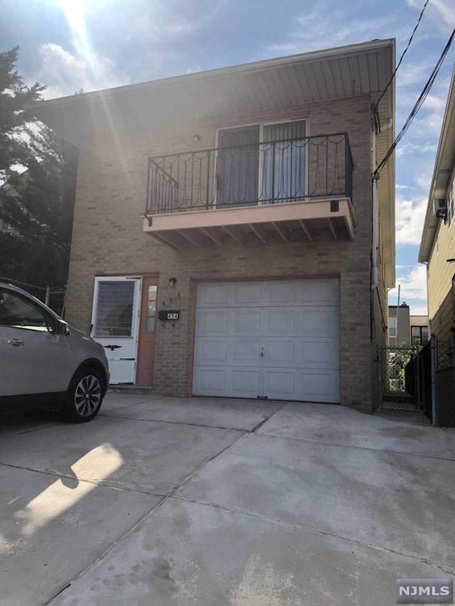 454 Morningside Avenue - Photo 1