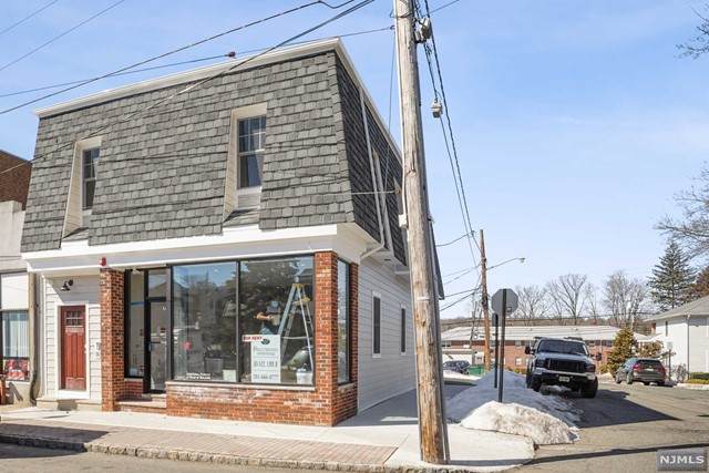 7 Hawthorne Avenue - Photo 1