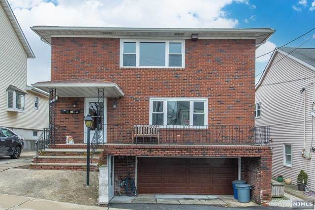 444 Thomas Avenue - Photo 1