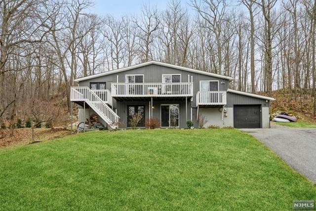 11 Crest Court - Photo 1