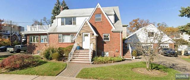 445 10th Street - Photo 1