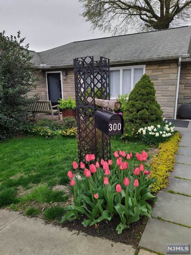 300 Lincoln Avenue - Photo 1