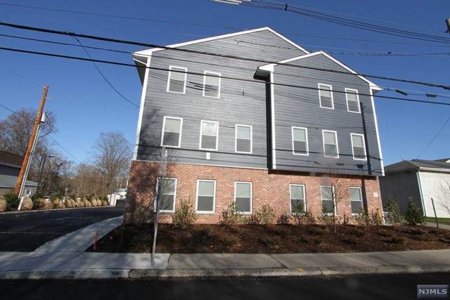 9 Hamburg Turnpike - Photo 1