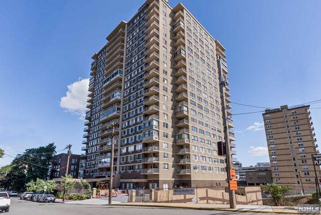 2150 Center Avenue - Photo 1