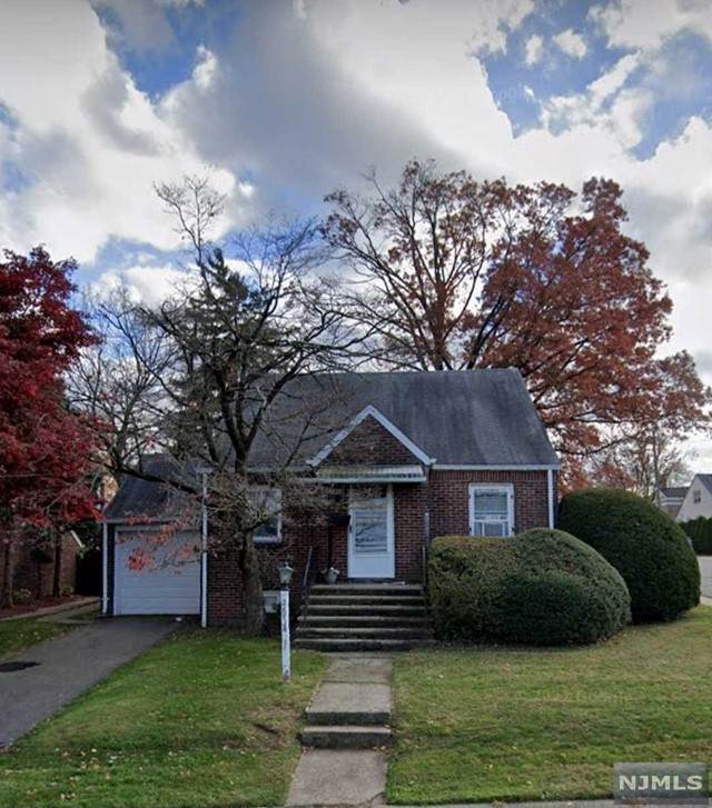 261 Luddington Avenue - Photo 1