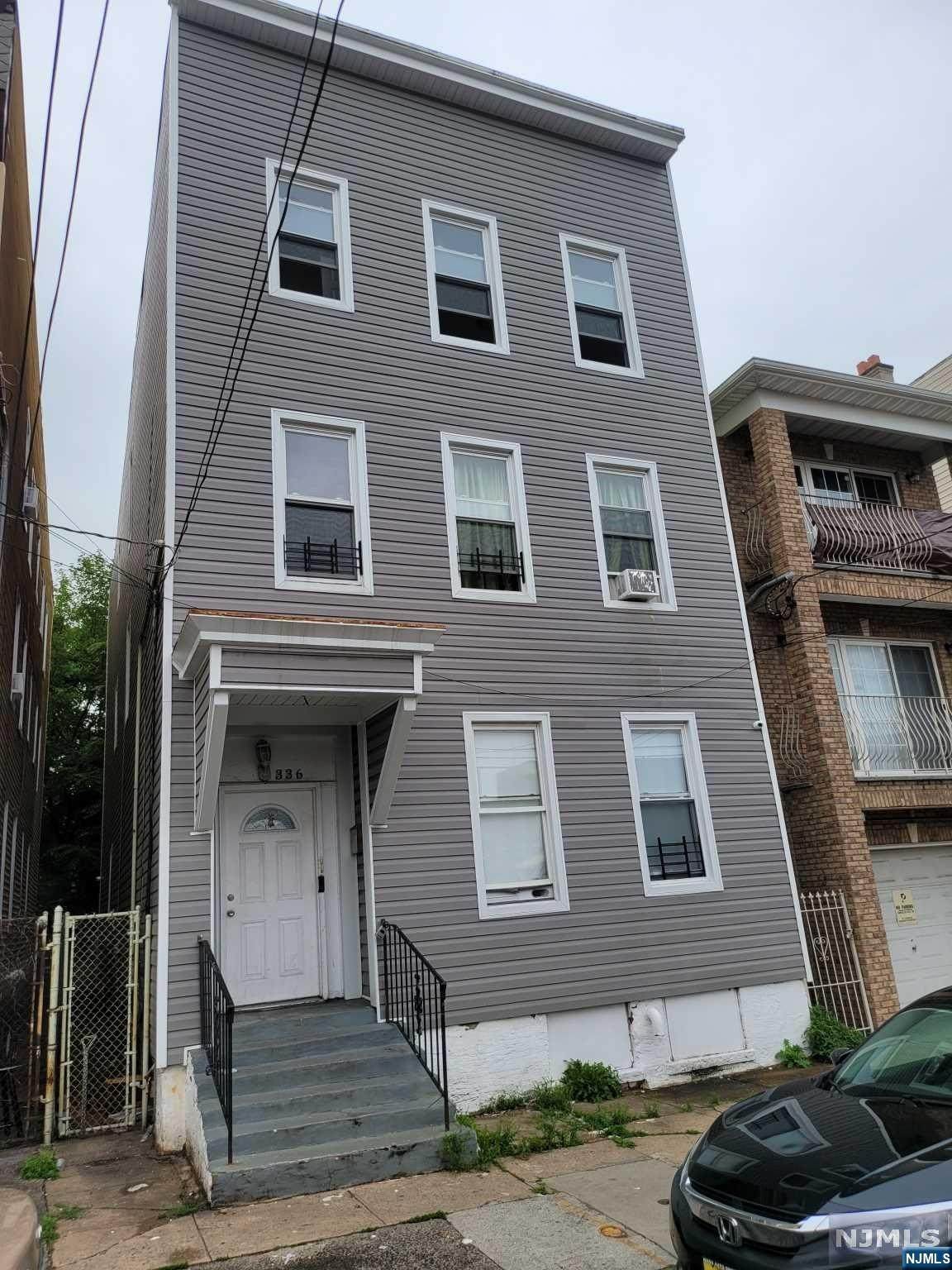 336 6th Street - Photo 1